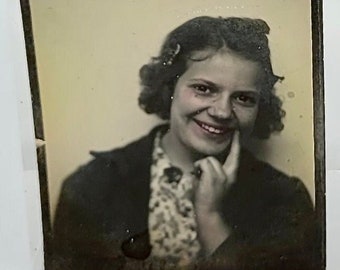Hand Tinted Vintage Photo Booth Pic~Betty Jeanne at the Carnival 1938~Finger to Cheek