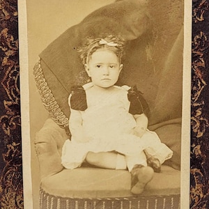 One Darker Eye~Hidden Mother Drape~CDV Photo~Little Girl~Baltimore