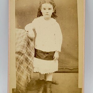 CDV Photo~Cute Little Girl~Rustic Border Design Masking