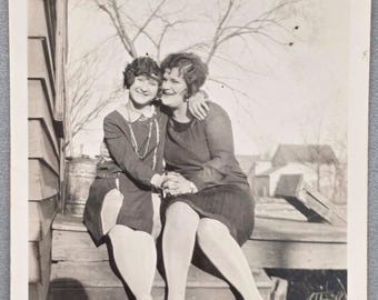 Selma & Blanche Arms Around Each Other Holding Hands Deco Era Photo, Photographer Shadow, Feb 5, 1928