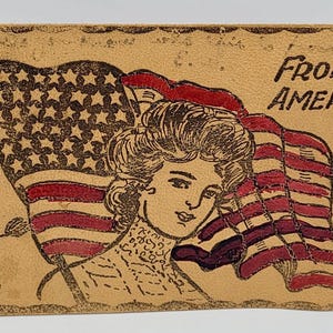 Cartão postal de couro ~ De uma garota americana ~ Mulher e bandeira ~ 1901