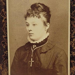 Young Woman Wearing Lg Cross Pendant~CDV Photo~Mount Pleasant PA