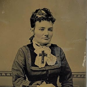 Woman Wearing Lg Beaded Cross~Tintype Photo~Younger Woman~Victorian Fashion