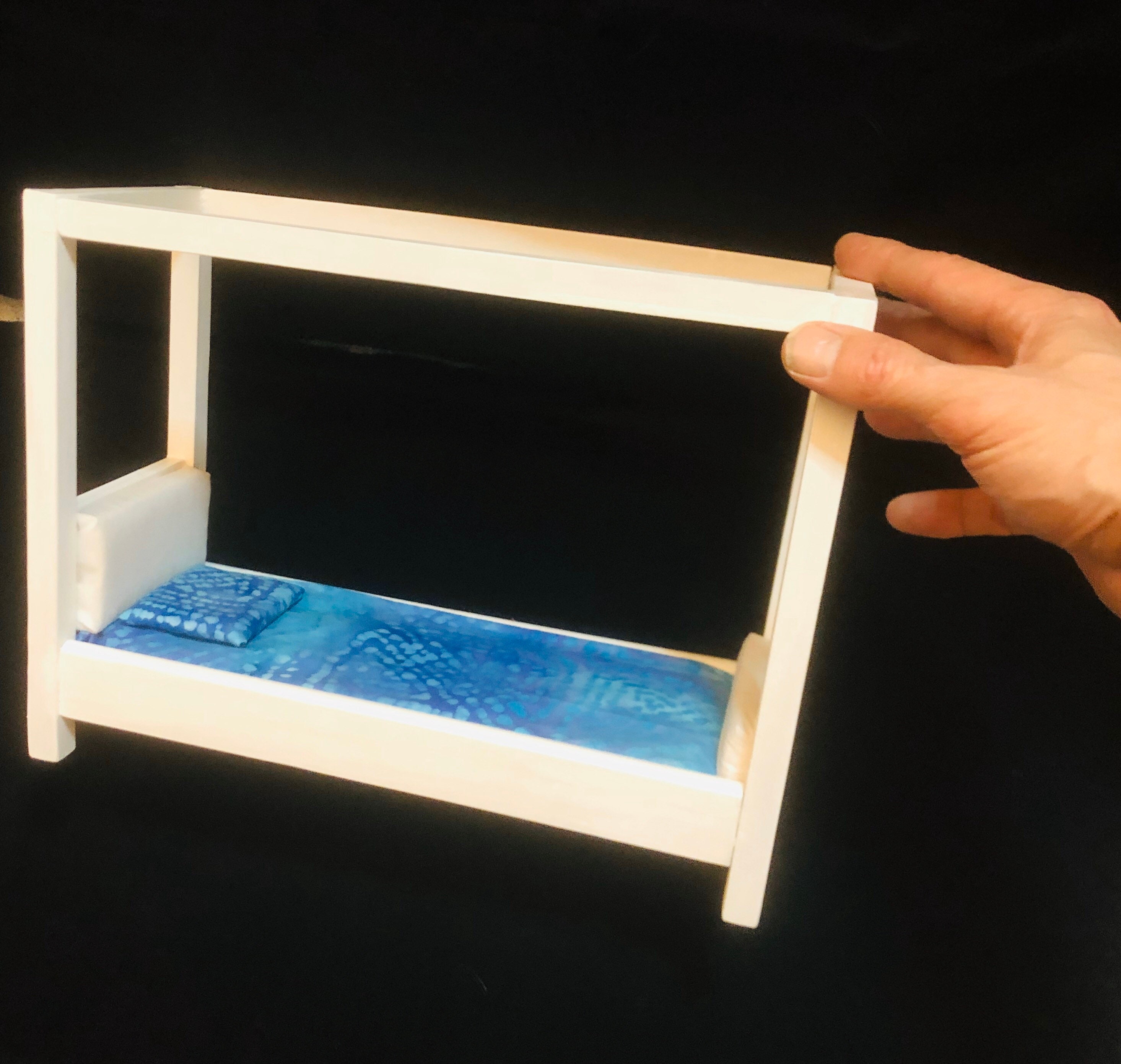 16 Dollhouse Canopy bed