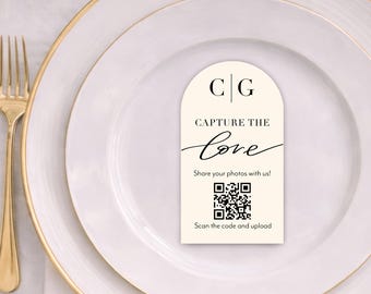 Wedding Photo Sharing Cards: Arch-Shaped Table Decor | QR Code Wedding Cards