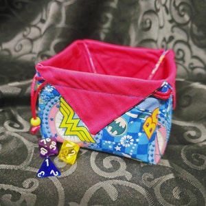 DC Heroines - Girl Power - Lotus Petal Dice Bag
