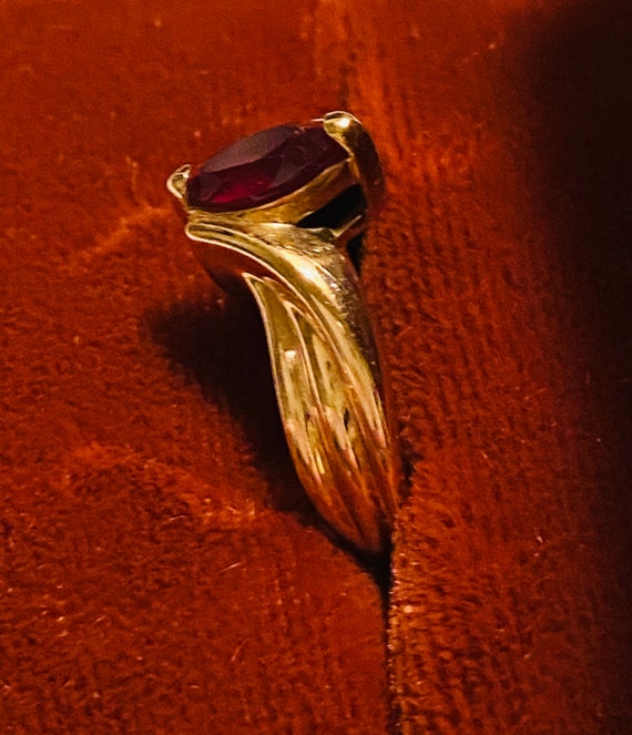 Vintage 10k Yellow Gold & Ruby Ring With Presenta… - image 5