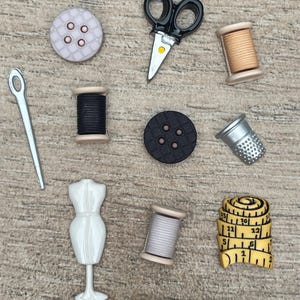 Sewing Magnets,Seamstress Gift,Quilting Magnets,Sewing Themed Gift,Knitting Magnet,Quilter Gifts,Sewing Lover Gift,Sewing Decor,Thread Decor