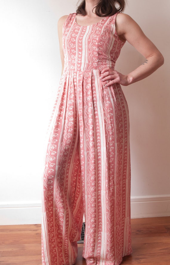 1980's Pink and White Paisley Romper / Vintage Wid