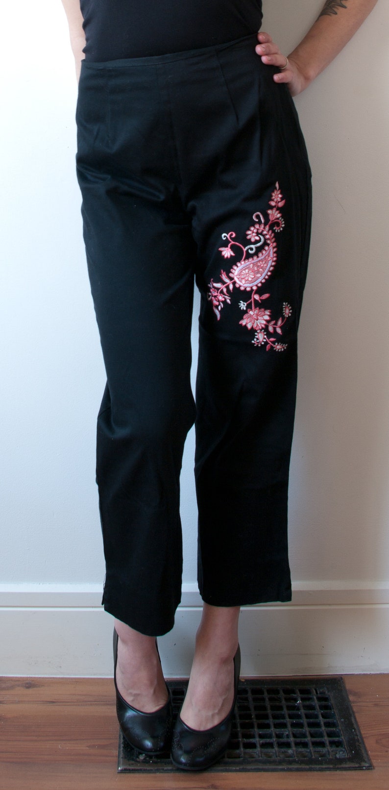 Vintage Black Crop Pants image 2