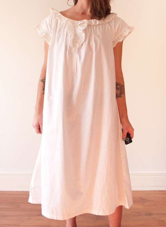 1920s White Cotton Night Gown / Antique Short Sle… - image 1