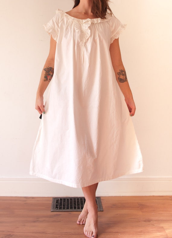 1920s White Cotton Night Gown / Antique Short Sle… - image 2