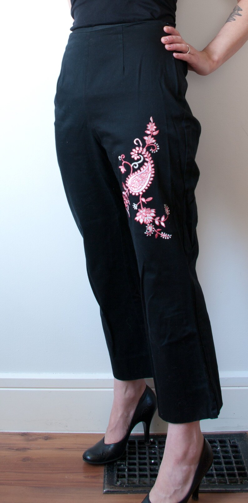 Vintage Black Crop Pants image 3