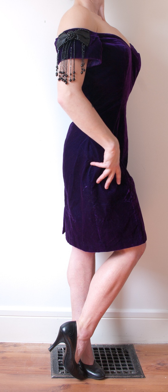 1980s Purple Velvet Party Dress / Vintage Beaded … - image 7