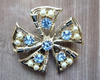 Blue Rhinestone Pinwheel Pin Brooch