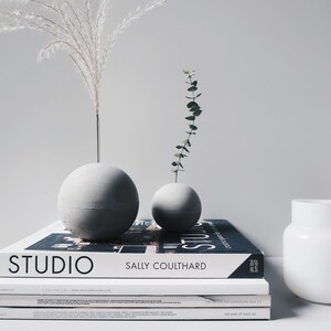 PLANET sphere concrete flower vase / paper weight / bookend Φ10cm image 4