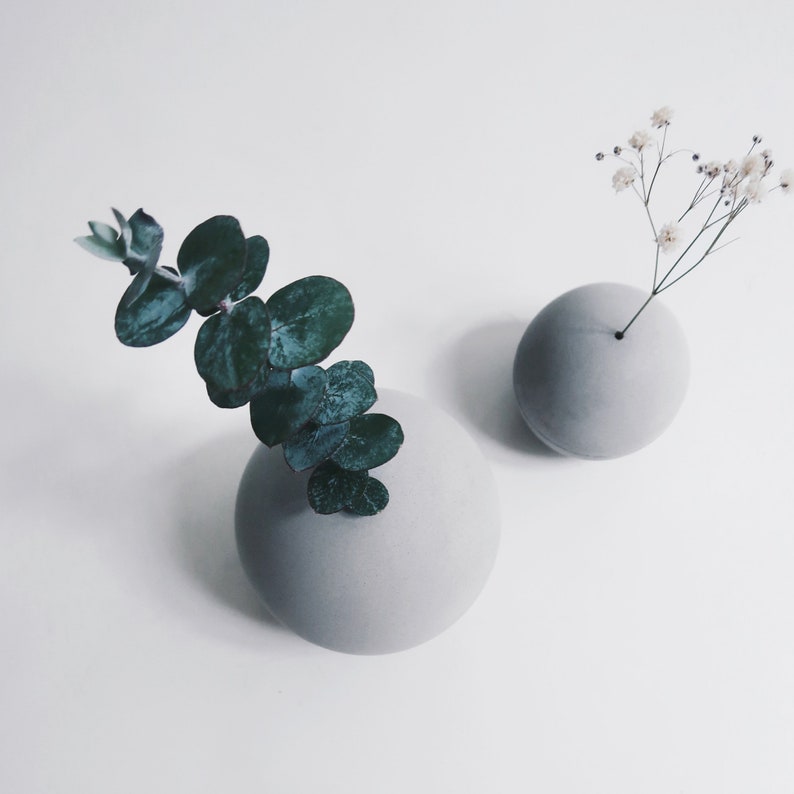 PLANET sphere concrete flower vase / paper weight / bookend Φ10cm image 3