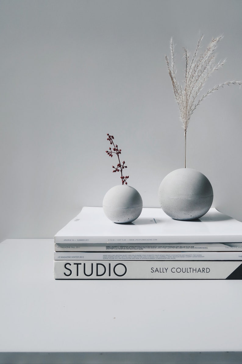 PLANET sphere concrete flower vase / paper weight / bookend Φ10cm image 6