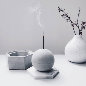 PLANET sphere concrete flower vase / paper weight / bookend Φ10cm image 8