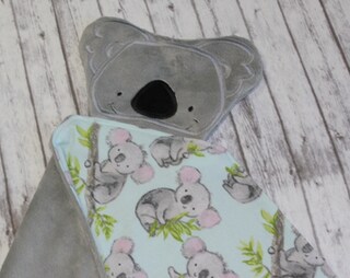 Cobertor Segurança Doindute - Pelúcia Coala | 35.5cm | Macio E Aconchegante | Presente Bebê | Lavável