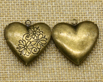 Antique Brass Heart Locket Pendant Charm - 26x26mm 7mm thickness - Ship from California USA - A18