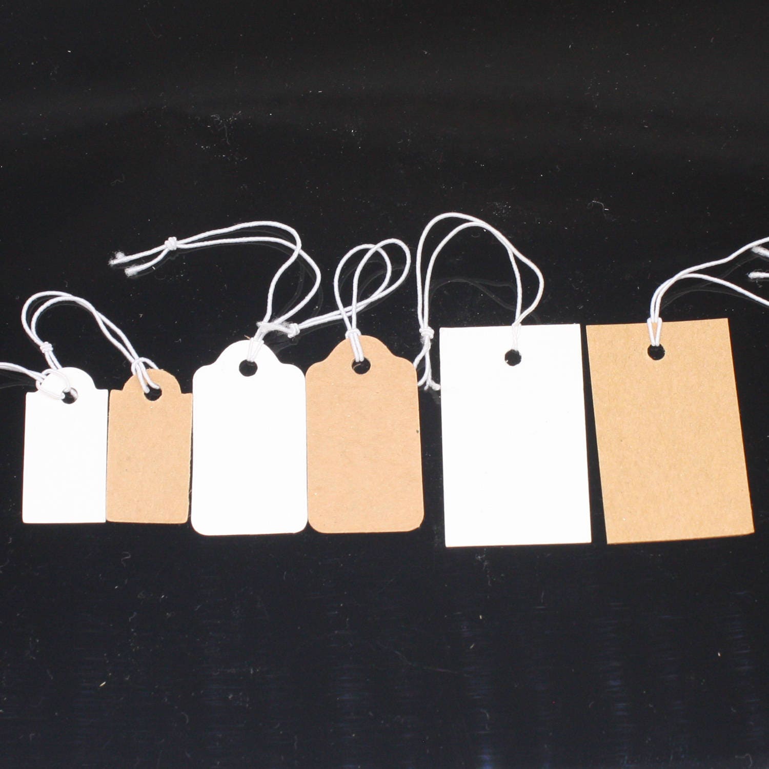 25 White Price Tags With String 23x14mm Set of 25 Labels Cardboard Marking  Tags for Jewelry Clothing 