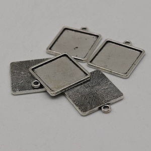 50 Pcs of SQUARE Antique Silver Bezel - for 20mmX20mm GLASS Magnifying Domes Cabochon - Pendant Blank Bezel . for Cabochon, Photo Jewelry