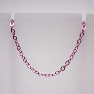 Cadena de soldadura microplana chapada en cobre rosa resistente al deslustre - Eslabón soldado de 3 x 1,7 mm, 3 pies