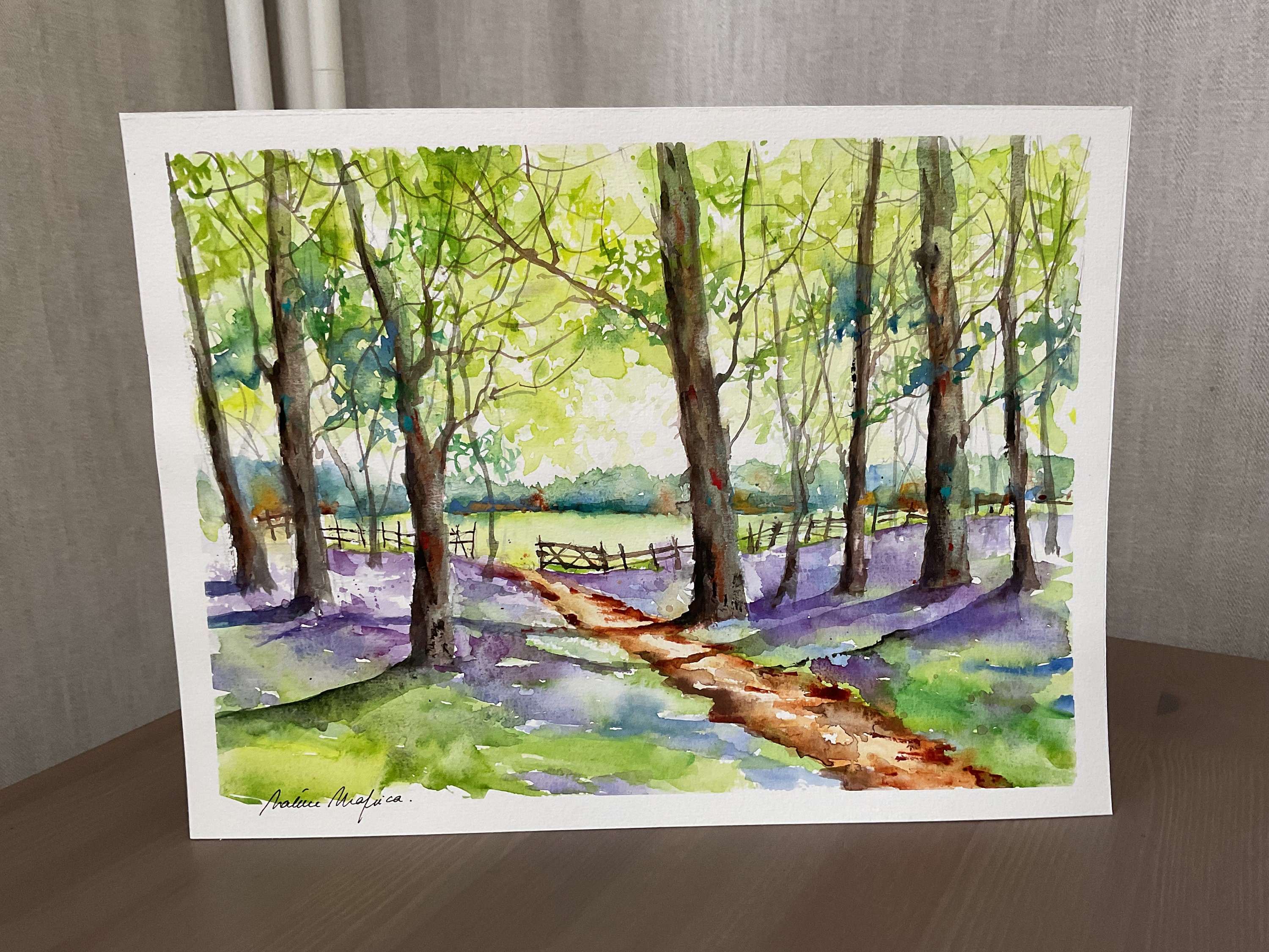 オリジナルの水彩画で描かれた春の森、森の絵画、木々の中の太陽の壁画