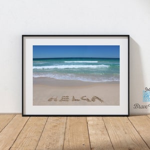 Gepersonaliseerde naam Helga strandthema fotoprint, stranddecor, schrijven op zand, cadeaus voor haar, cadeaus voor vrienden, Helga-foto, handgeschreven