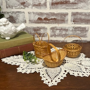 Vintage Handwoven Miniature Baskets Your Choice | Small Decorative Baskets | Country Cottage Rustic Farmhouse Decor | Trinket Holder