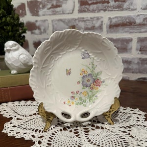 Vintage Botanical & Butterfly Design 6&quot; Ceramic Transferware Dessert Plate | Trinket Dish | Soap Dish | Made in Japan | Crazed Floral Design