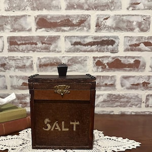 Vintage Handmade Salt Box w/ Lift-Up Lid & Decorative Latch | Farmhouse Country Cottage | Primitive Rustic Kitchen Spice Box | Shabby Chic