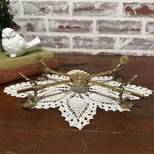 Vintage Solid Brass Expandable Pot Trivet Stand w/ Leaf Design | Hollywood Regency Style | Adjustable Pot Stand | Vintage Brass Decor