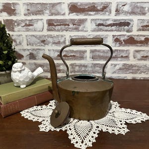 Antique 1900s Hammered Copper Brass Teapot Kettle Swan Neck Spout | English Victorian Style | Distressed Patina | Vintage Kitchen Decor
