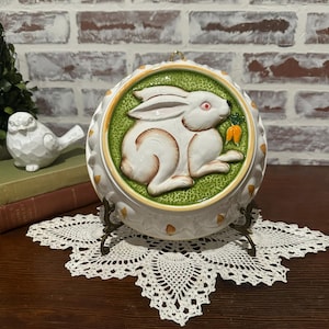Vintage Hand Painted Gailstyn Sutton Easter Bunny Rabbit Porcelain Mold Wall Hanging | Easter Spring Decor | Country Cottage Farmhouse Decor