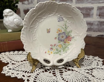 Vintage Botanical & Butterfly Design 6" Ceramic Transferware Dessert Plate | Trinket Dish | Soap Dish | Made in Japan | Crazed Floral Design