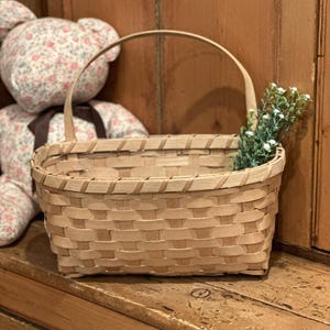 Woven Large Rectangular Hanging Basket | Decorative Wall Basket | Country Cottage Rustic Farmhouse Decor | Storage | Vintage Inspired