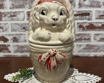 Vintage American Bisquit Dog dans un panier en céramique avec couvercle | Boîte pour biscuits | Boîte métallique de collection | Décoration de cuisine vintage
