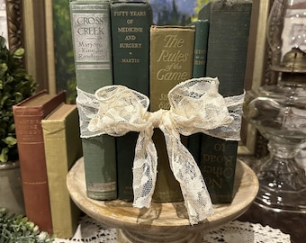 Set of 10 Vintage Books Customizable by Color Random Selection | Home Library Decor | Wedding Reception Decor | Cabinet Office | Movie Props