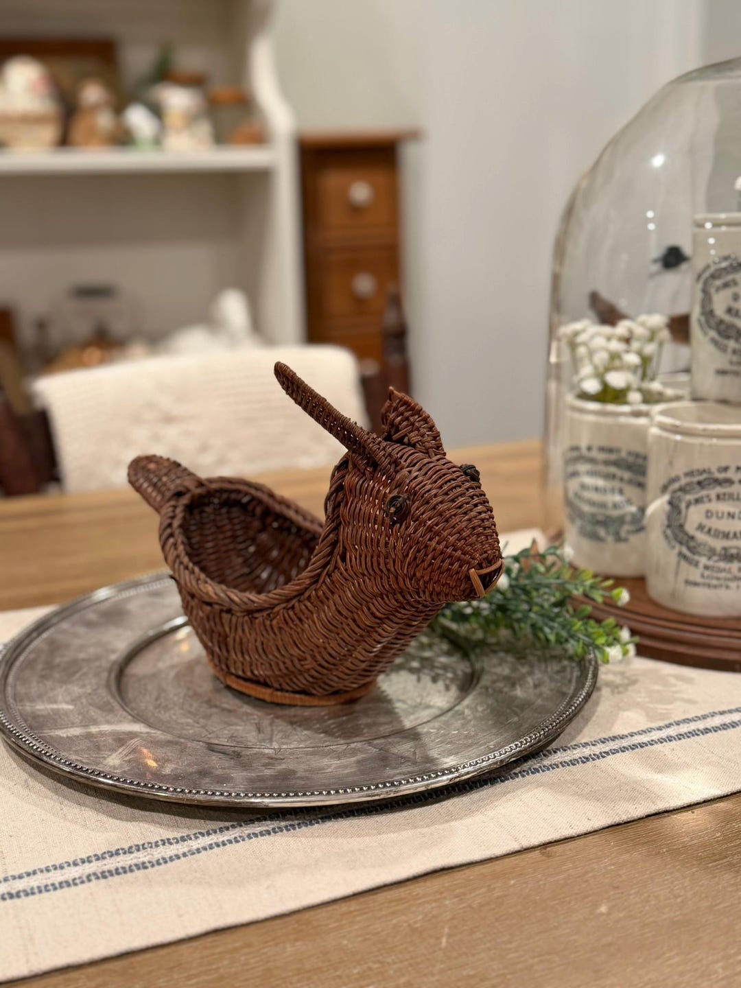 Walnut Ridge Rabbit Basket Vintage Bunny Rabbit Rattan Woven Wicker Basket Vintage Basket ...