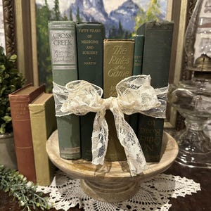 Set of 5 Vintage Books Customizable by Color Random Selection | Home Library Decor | Wedding Reception Decor | Cabinet Office | Movie Props