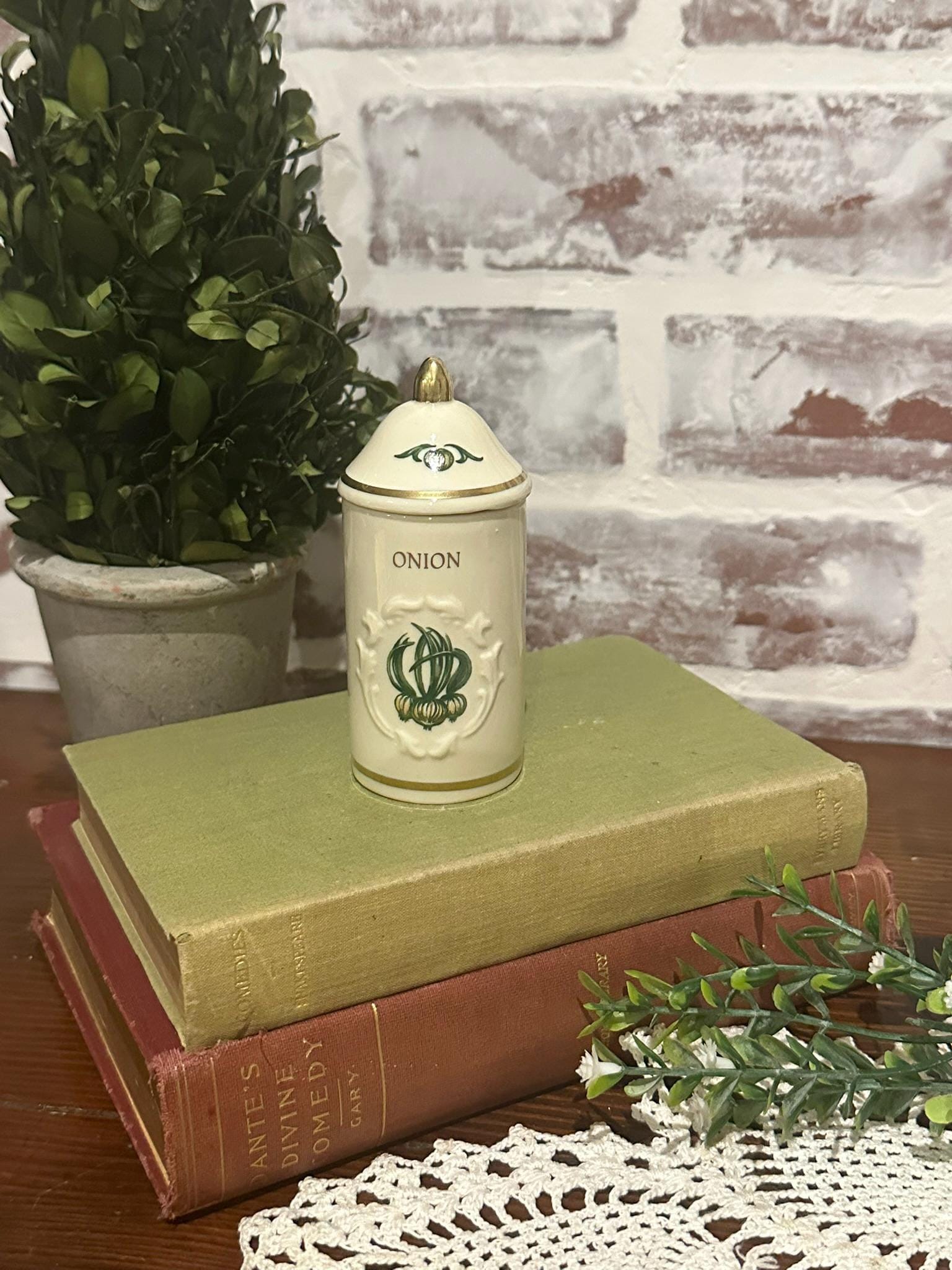 レノックス　スパイスジャー　ハーブ Lenox Spice Village Herb Storage Jars Victorian Houses Cottage