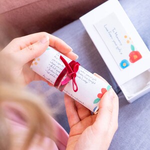 Florale Geschenk-Erfahrungsbuchstabe