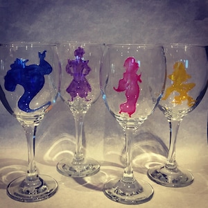 Hand painted Disney Aladdin wine glass set