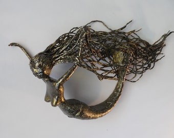 Sirena d'oro e nera