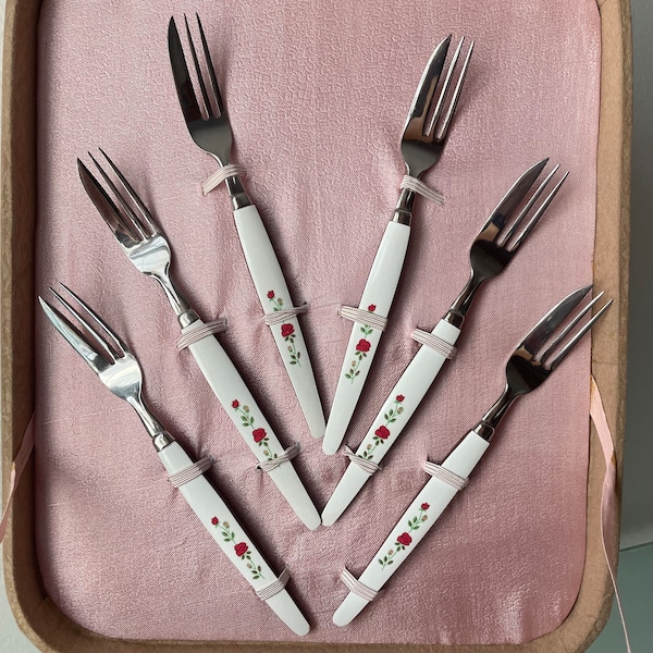 Abert Rostfrei Vintage 60s romantic Decorated Bakelite Cake Server Dessert Fork and Server Set NOS