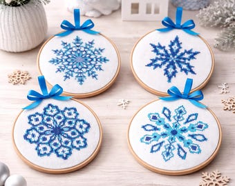 20種類の小さな雪の結晶のクロスステッチパターンセット：クリスマス