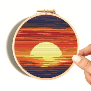 Kreuzstich Stickmuster, Ozean Landschaft mit Sonnenaufgang und bewölktem Himmel, einfaches PDF im X-Stich Stickrahmen Design