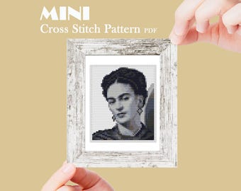Frida Kahlo mini-kruissteekpatroon, portret van moderne kleine kunst, handborduurwerk van beroemde mensen, kleine miniatuurfoto, kleine gemakkelijke kunst